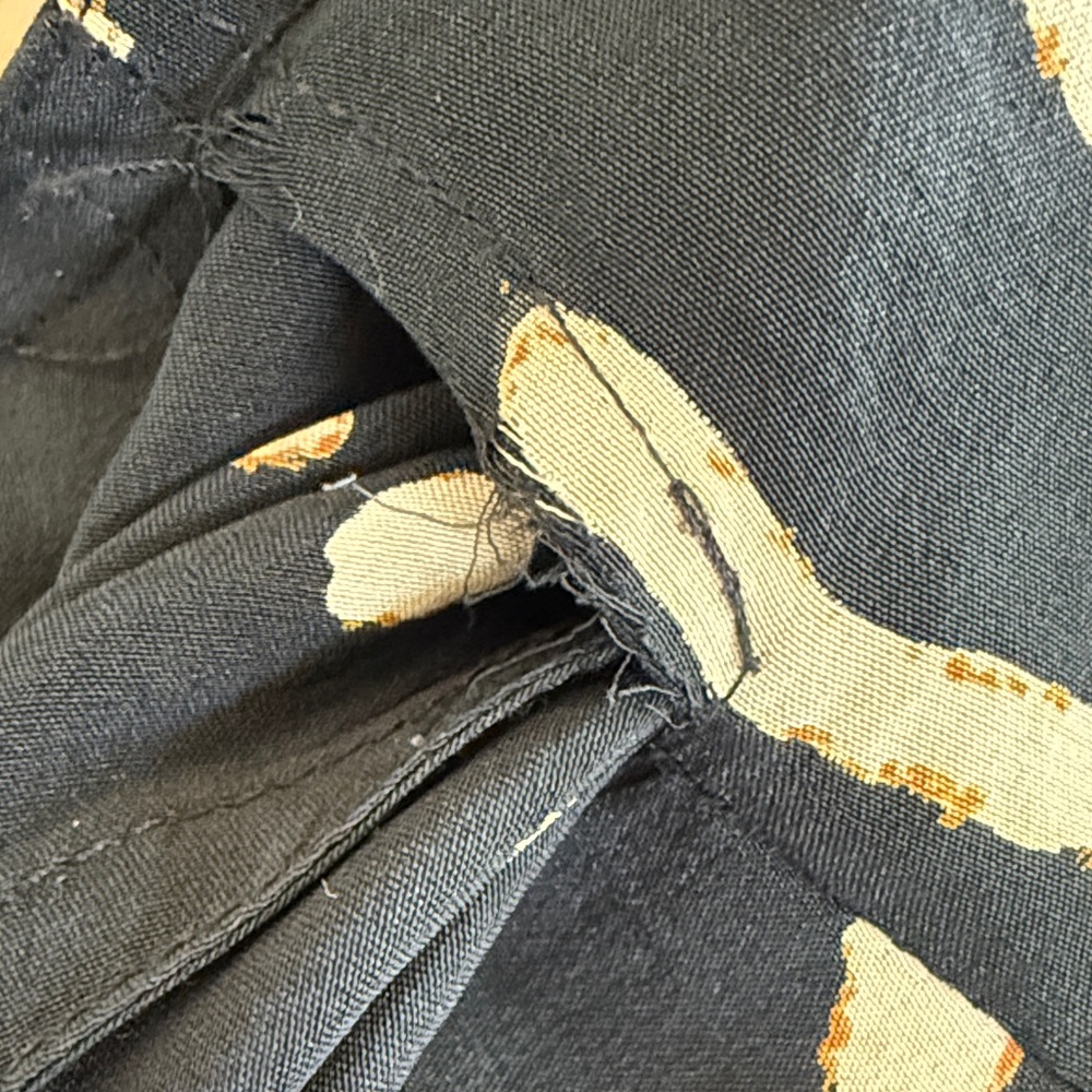 Ellen Tracy 90s Black and Tan Mud Cloth Print Wrap Pencil Skirt - Picture 8 of 8